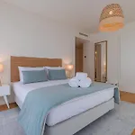 Bayline - Beachfront Pool And Sargo By Bedzy Apartmán