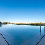 Bayline - Beachfront Pool And Sargo By Bedzy *
